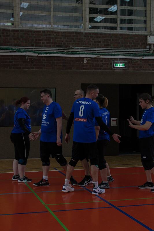 Volleyballmannschaft der SG Schköna in der Halle